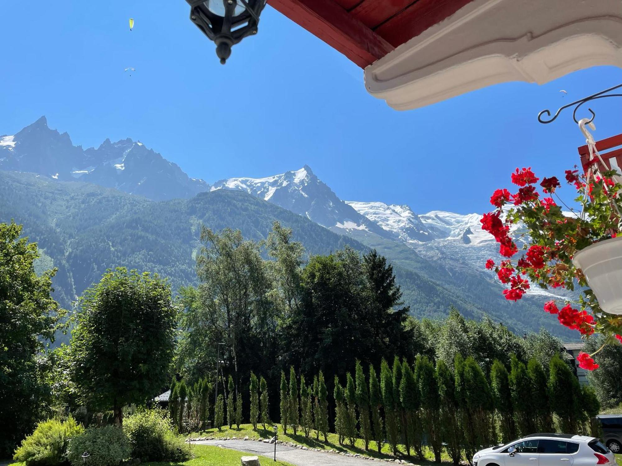 Chalet Hotel La Sapiniere Chamonix Exterior photo