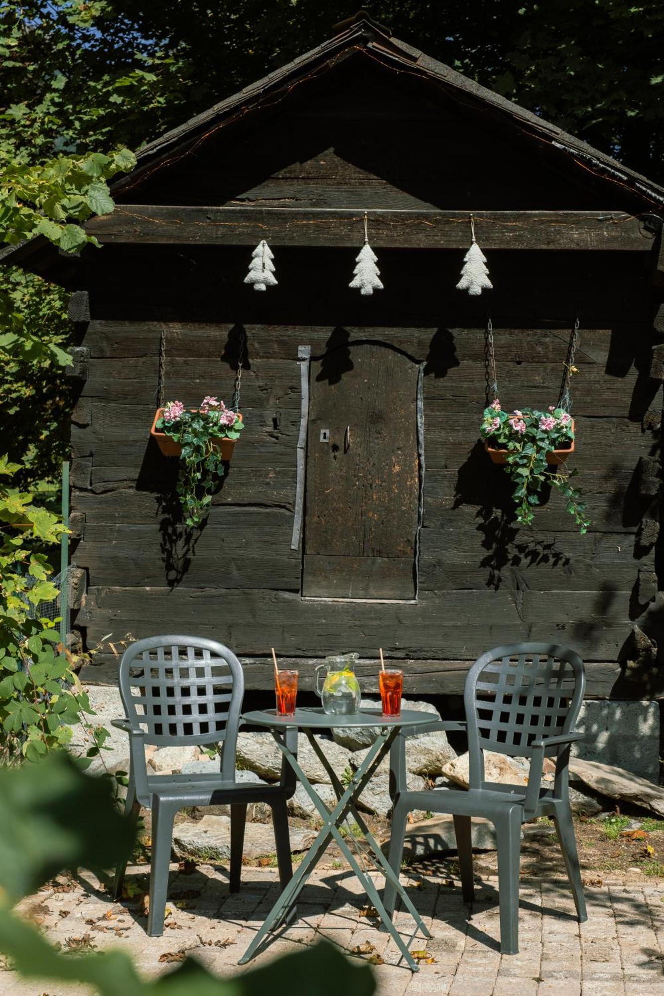 Chalet Hotel La Sapiniere Chamonix Exterior photo