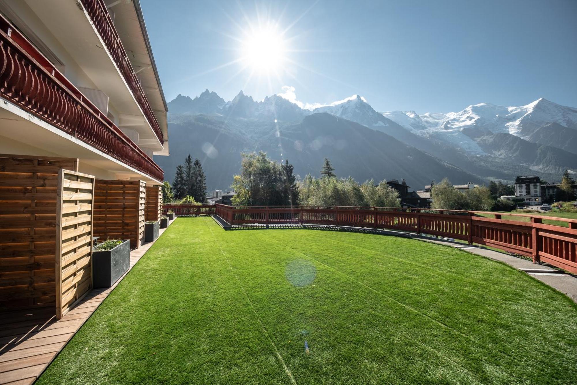 Chalet Hotel La Sapiniere Chamonix Exterior photo