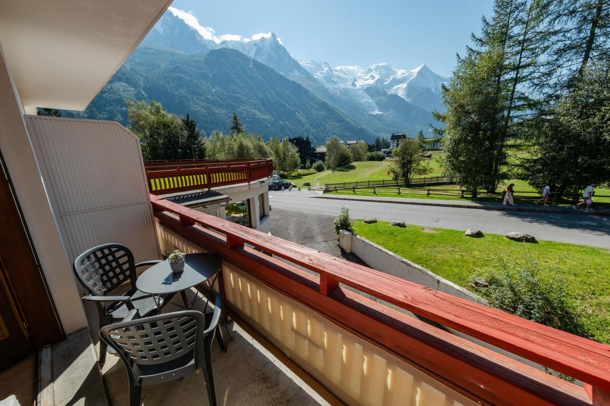 Chalet Hotel La Sapiniere Chamonix Exterior photo